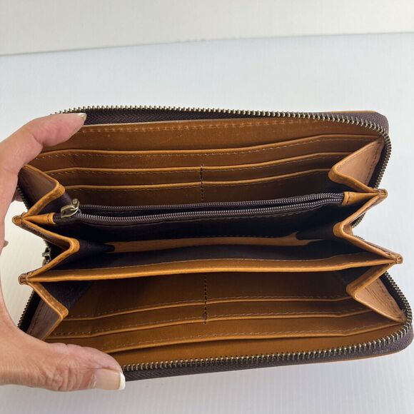 Montana Hudson Zip Around Leather Brown Wallet Coin Zip Credit Card Slots Large - Picture 6 of 12